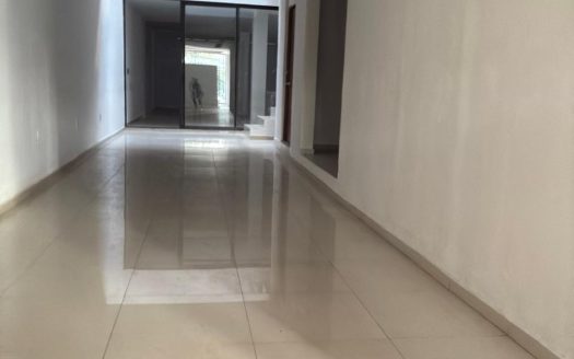 EDIFICIO EN VENTA RECIEN REMODELADO SOBRE CAMELINAS $25,000,000