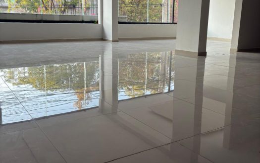 EDIFICIO EN VENTA RECIEN REMODELADO SOBRE CAMELINAS $25,000,000