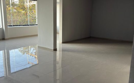 EDIFICIO EN VENTA RECIEN REMODELADO SOBRE CAMELINAS $25,000,000