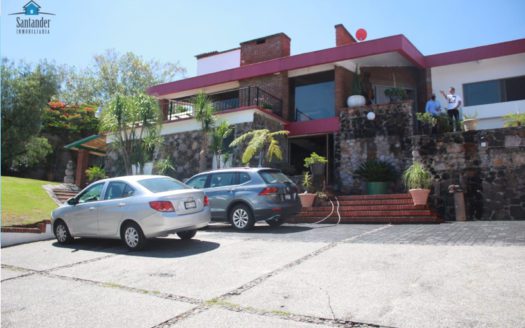 Casa en venta col. Vista Bella $14,500,000