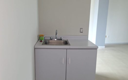 OFICINA EN RENTA CERCA DE LA AV VENTURA PUENTE $19,000