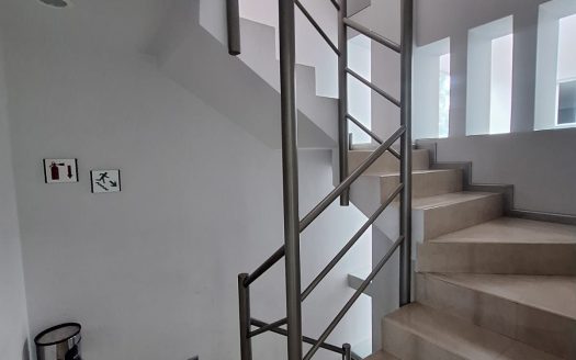 OFICINA EN RENTA CERCA DE LA AV VENTURA PUENTE $19,000