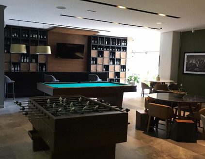 DEPARTAMENTO DE LUJO AMUEBLADO EN RENTA EN TORRE VISTA HERMOSA $27,500 + mtto