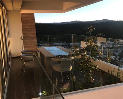 DEPARTAMENTO DE LUJO AMUEBLADO EN RENTA EN TORRE VISTA HERMOSA $27,500 + mtto