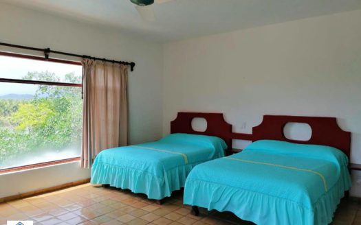 CASA EN RENTA EN CAMPO DE GOLF IXTAPA $4,400 POR NOCHE