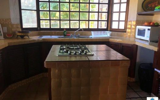 CASA EN RENTA EN CAMPO DE GOLF IXTAPA $4,400 POR NOCHE