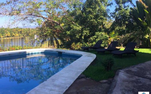 CASA EN RENTA EN CAMPO DE GOLF IXTAPA $4,400 POR NOCHE