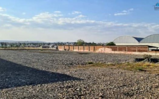 Terreno en venta 6,056m2 a pie de carretera Morelia – Salamanca $3,500m2