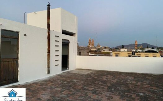 Casa con local en venta en el Centro de Morelia $18,000,000