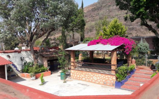 SALÓN DE FIESTAS EN VENTA A LA SALIDA A QUIROGA $ 2,700,000