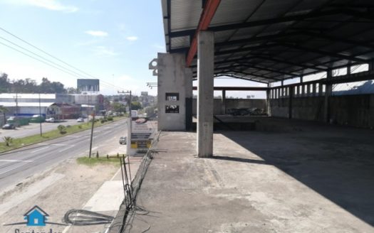 Local en renta en la carretera Morelia-Salamanca $30,000