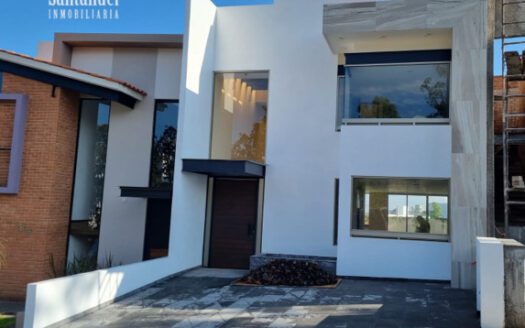 Casa nueva en venta en Altozano $3,850,000