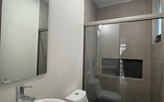 CASA EN VENTA FRACC. ALTOZANO 4 HABITACIONES $4,190,000