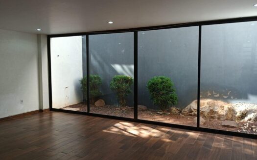 Casa en venta en retorno Paseo de los Zorros Altozano $4,300,000