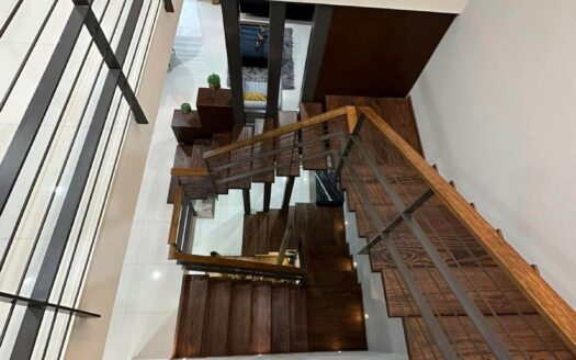 CASA NUEVA EL PINAR ALTOZANO EN VENTA $5,650,000 (Con sótano).