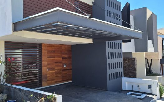 CASA EN RENTA O VENTA FRACC. PRIVADO, EN TRES MARIAS $20,000+ IVA ($4,000,000)