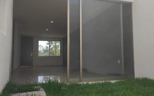 CASAS EN VENTA, EN FRACC. PRIVADO VESTA DEL MONTE $4,400,000