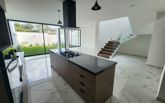 CASA NUEVA EN VENTA FRACC. PASEO DEL PARQUE TRES MARIAS $4,690,000