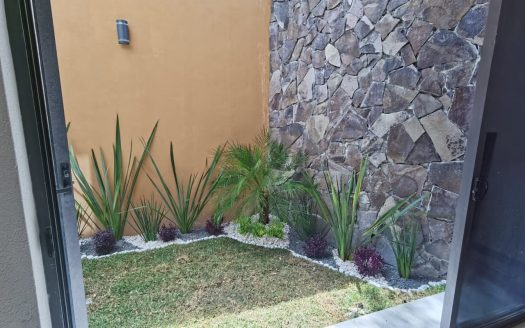 CASA EN VENTA EN FRACC. PRIVADO VISTAS DE ALTOZANO $4,690,000