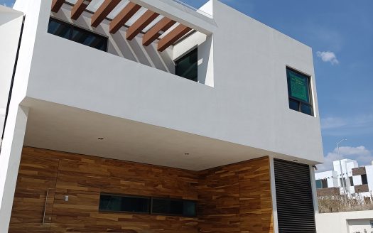 CASA EN VENTA FRACC. LOMALTA TRES MARÍAS $ 4,950,000