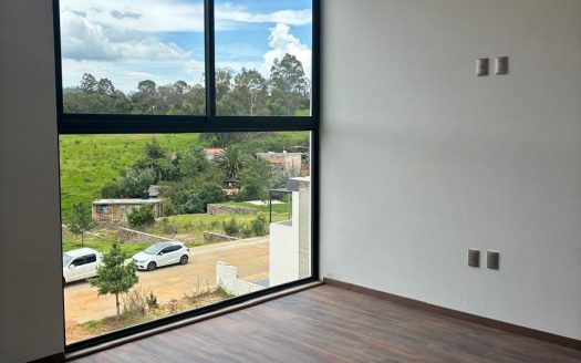 CASA NUEVA EN VENTA EN FRACC. VESTA DEL MONTE $4,980,000