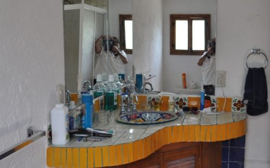 PROPIEDAD CON VISTA AL LAGO DE ZIRAHUÉN EN COPÁNDARO $7,000,000