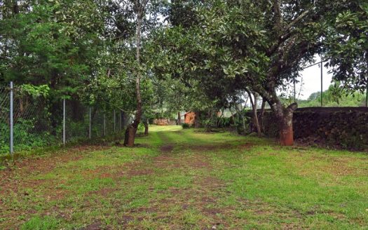 PROPIEDAD CON VISTA AL LAGO DE ZIRAHUÉN EN COPÁNDARO $7,000,000