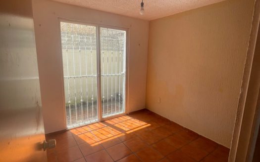 CASA EN VENTA EN LA COL. LA HACIENDA $870,000