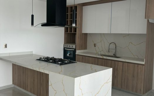 CASA NUEVA EN VENTA EN FRACC. VESTA DEL MONTE $4,980,000