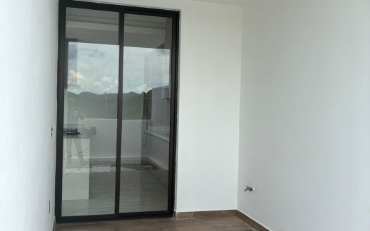 CASA NUEVA EN VENTA EN FRACC. VESTA DEL MONTE $4,980,000