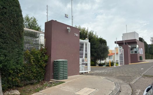 CASA NUEVA EN VENTA FRACC. CAÑADAS DEL BOSQUE $1,650,000