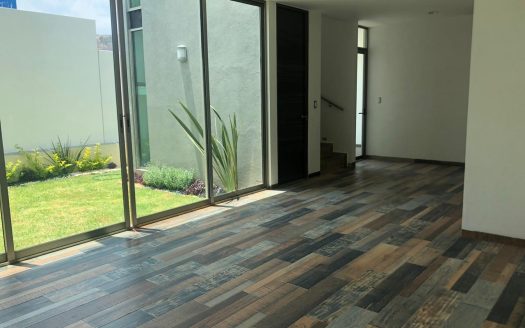 CASA NUEVA EN VENTA FRACC. LINDA VISTA (TRES MARÍAS) $8,000,000