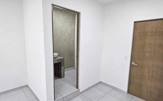 Bodega nueva en renta salida Quiroga $165,000