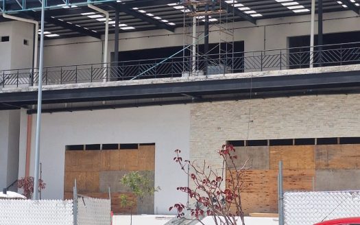 Locales comerciales en renta Plaza Paseo Poniente desde $17,000 + IVA