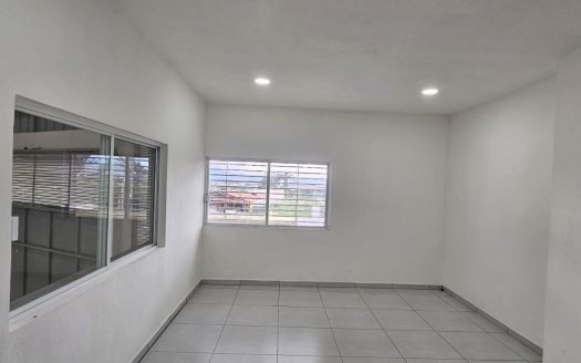 Bodega nueva en renta salida Quiroga $165,000