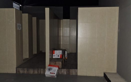 “Local Comercial en Plaza San Miguel – Salida a Charo, $90,000”