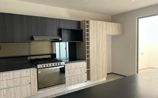 Casa en Renta – El Olivar, Altozano $16,500