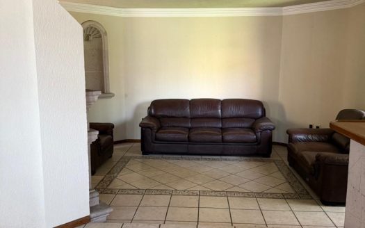 Casa Exclusiva en Arboledas La Huerta