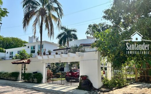 Casa Vacacional con Alberca Privada en Ixtapa $10,000,000