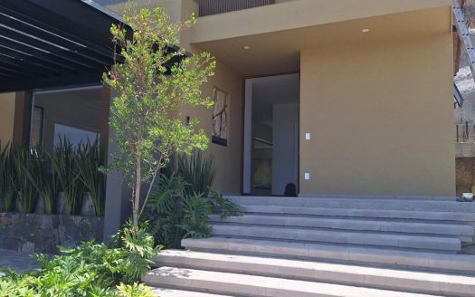 Casa en Renta – Campo de Golf Altozano