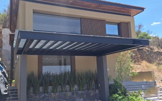 Casa en Renta – Campo de Golf Altozano