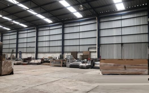 Amplia Bodega 1,200 m² junto a OXXO