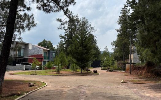 Terreno Exclusivo en Altozano – Rodeado de Naturaleza