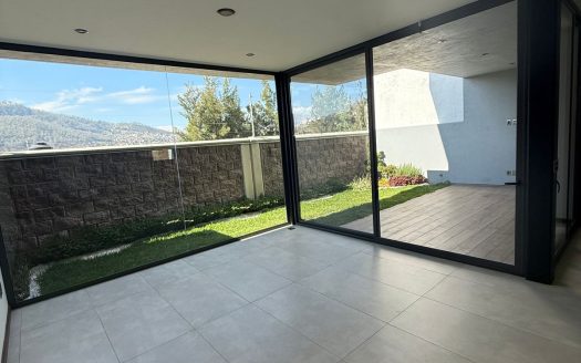 Casa moderna con acabados de lujo en Tres Marías