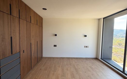 Casa moderna con acabados de lujo en Tres Marías
