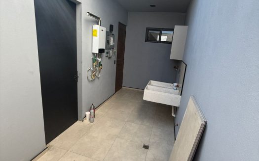 Casa moderna con acabados de lujo en Tres Marías