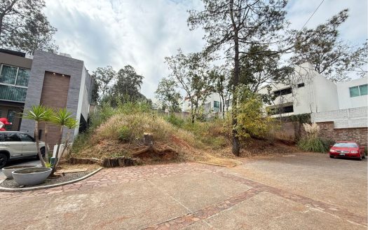 Terreno Exclusivo en Altozano – Rodeado de Naturaleza