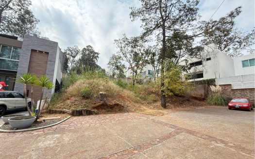 Terreno Exclusivo en Altozano – Rodeado de Naturaleza