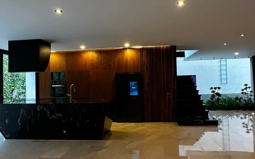 Residencia de Lujo en Renta con Vista al Campo de Golf | Altozano