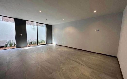 Casa en fraccionamiento privado – Vistas Altozano